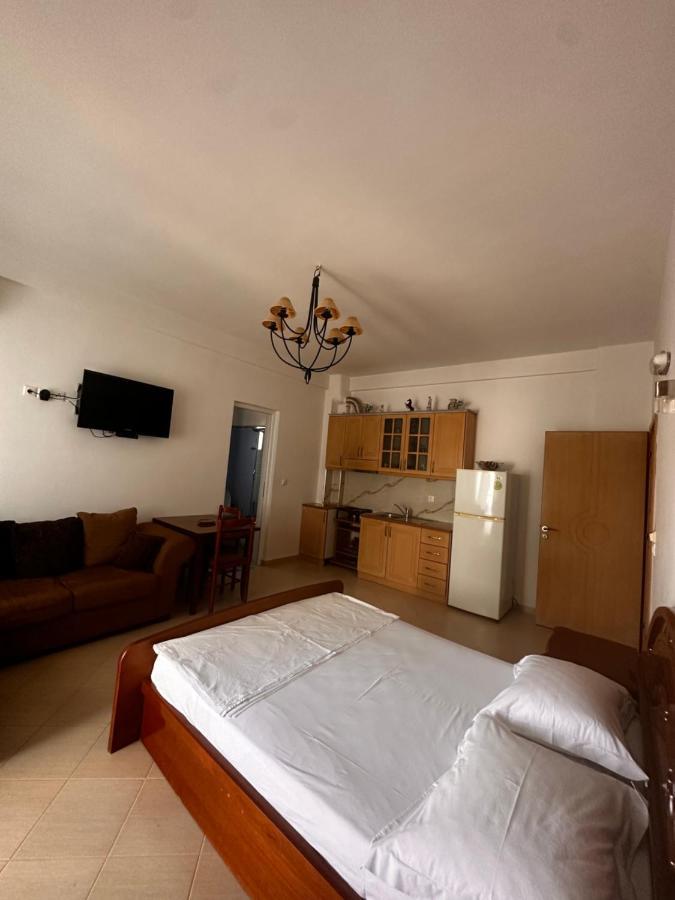 Hotel Belle Vue Ksamil Eksteriør billede