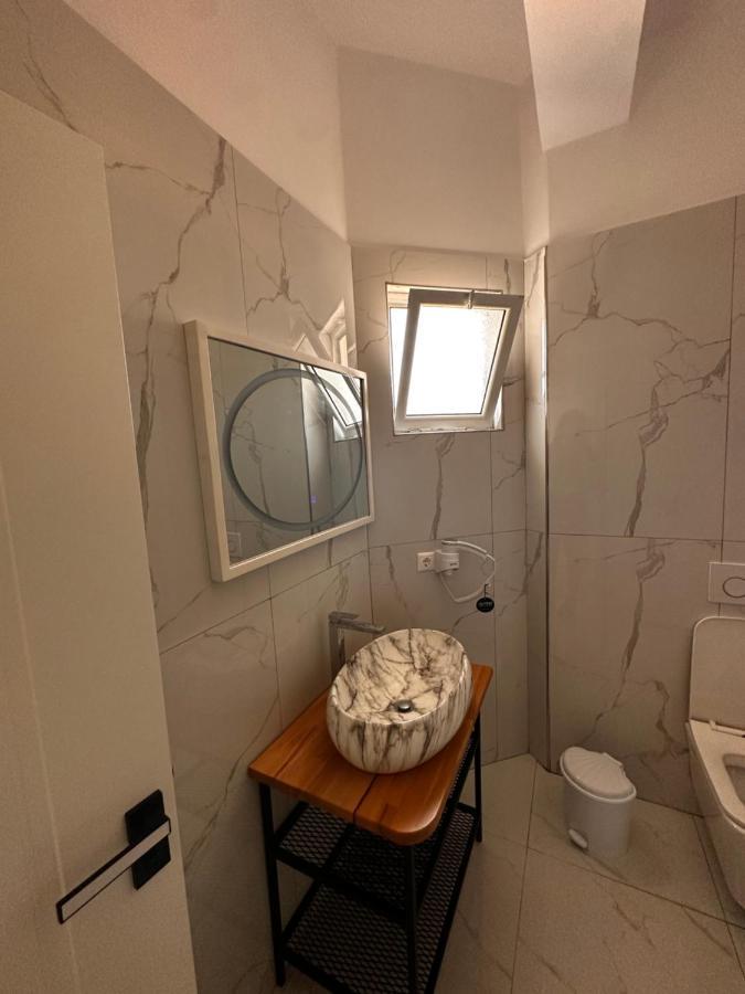 Hotel Belle Vue Ksamil Eksteriør billede