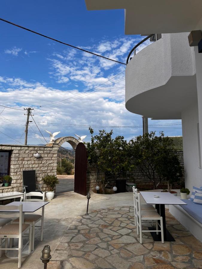 Hotel Belle Vue Ksamil Eksteriør billede