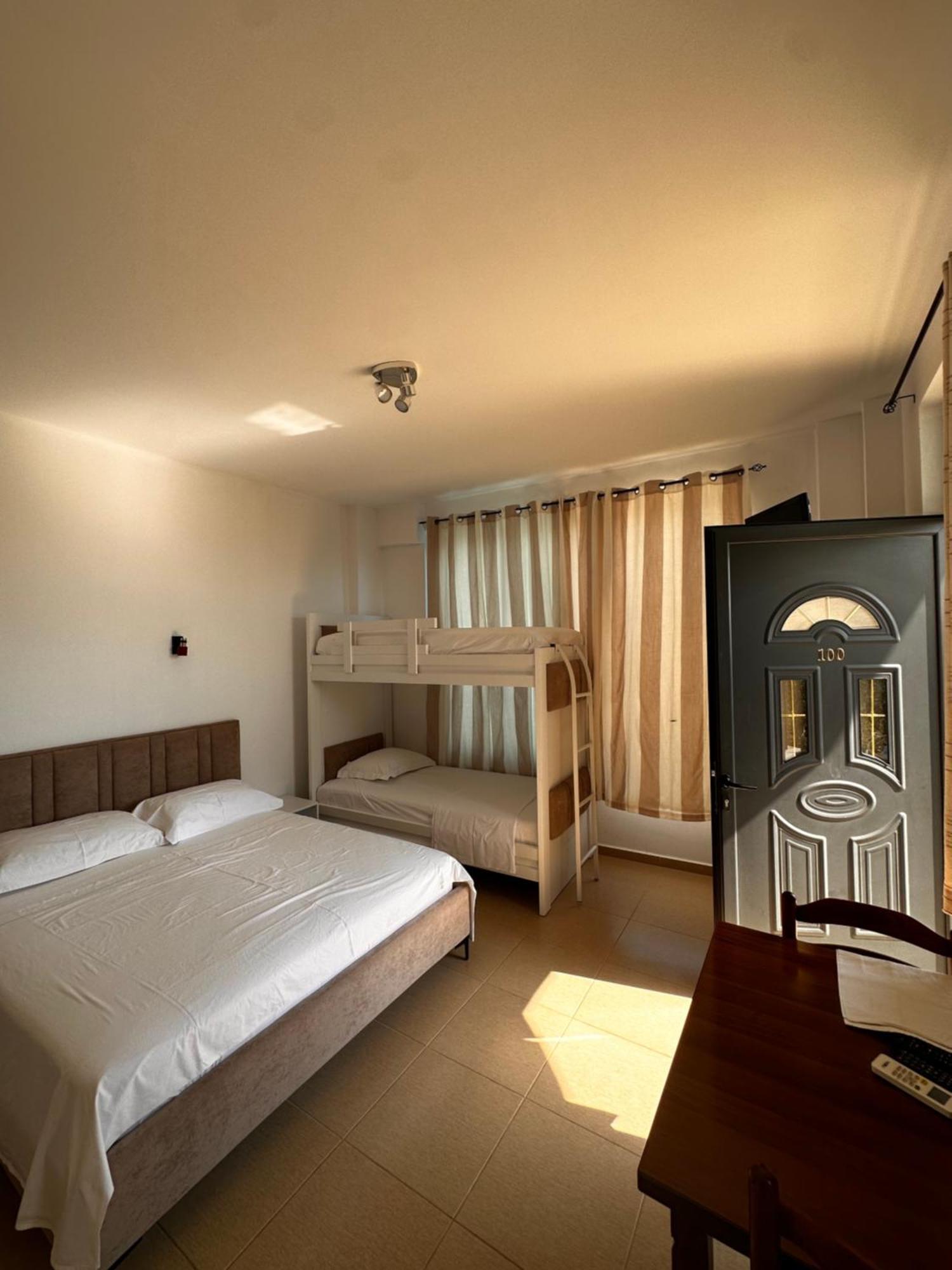 Hotel Belle Vue Ksamil Eksteriør billede